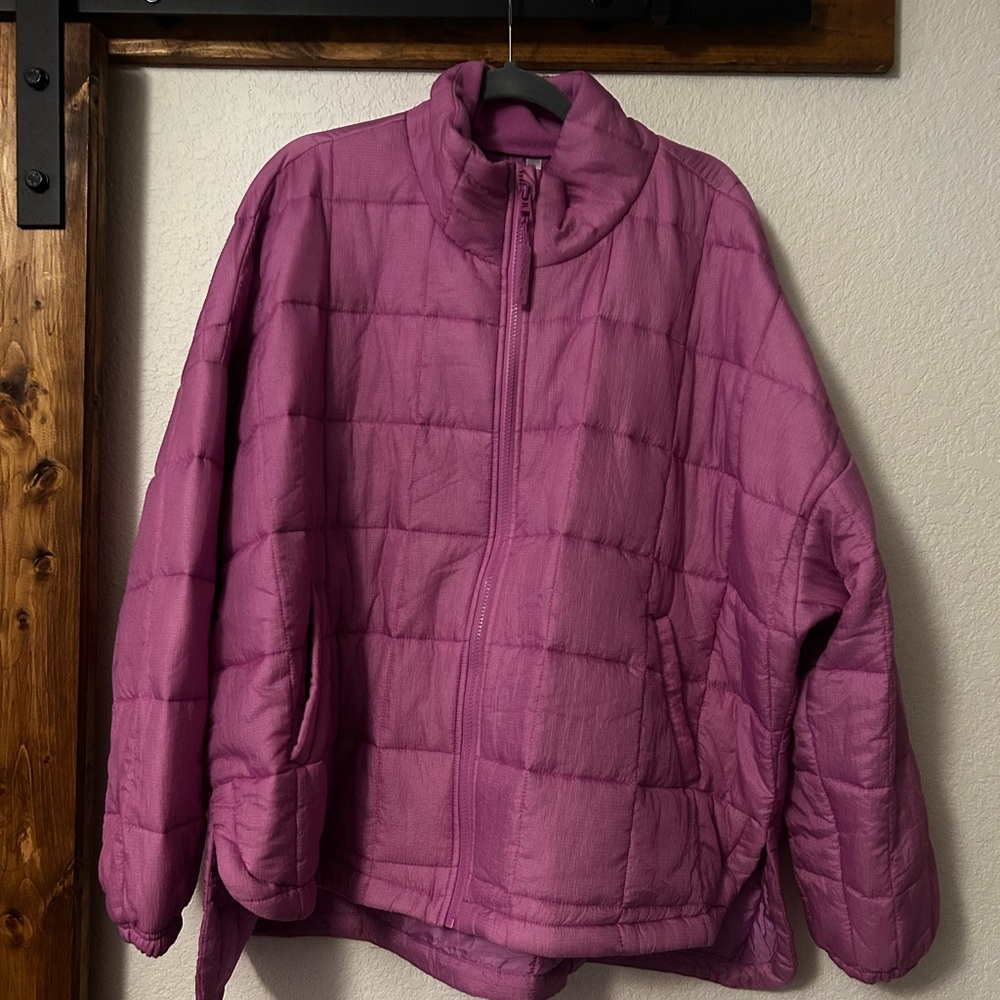 Fabletics Women's purple Pink quilted Jacket
